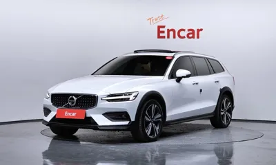 Volvo V60 · 2021 год