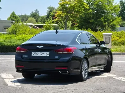 Hyundai Genesis 2015, 102019 км, за 7155.05 USD