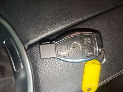 Mercedes-Benz C-Class 2016, 89300 км, за 11432.97 USD - фото 9