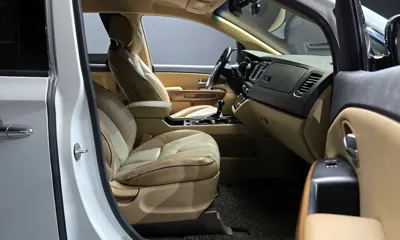 Kia Canival 2015, 114954 км, за 9580.44 USD - фото 10