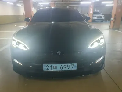 Tesla Model S · 2023 год