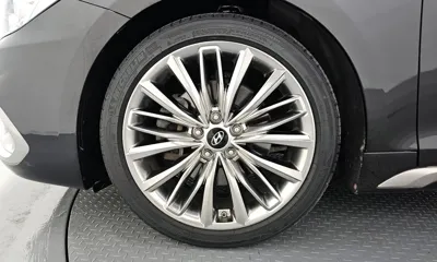 Hyundai Grandeur 2017, 168917 км, за 7568.75 USD