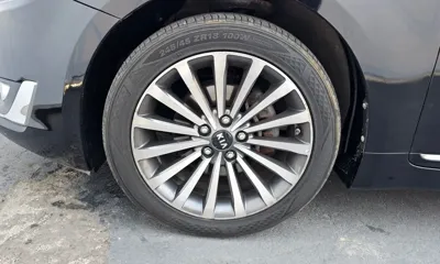 Kia K7 2015, 128636 км, за 3157.06 USD