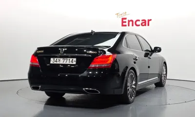 Hyundai Equus 2015, 110757 км, за 7483.26 USD