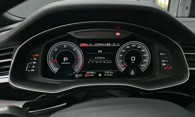 Audi Q8 2023, 44548 км, за 49999.96 USD - фото 8