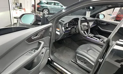 Audi Q8 2023, 44548 км, за 49999.96 USD - фото 10