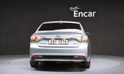 Hyundai Sonata 2016, 29175 км, за 8913.11 USD
