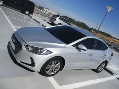 Hyundai Avante 2017, 147000 км, за 4748.9 USD