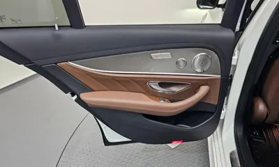 Mercedes-Benz E-Class 2021, 80856 км, за 34413.25 USD - фото 24