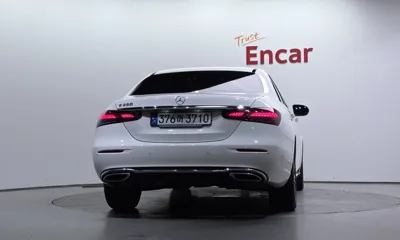 Mercedes-Benz E-Class 2023, 20949 км, за 25981.63 USD
