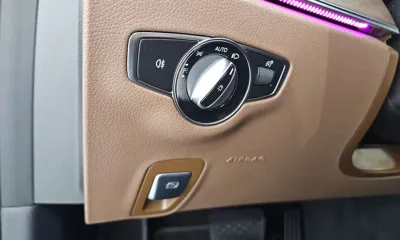Mercedes-Benz E-Class 2021, 57173 км, за 24222.13 USD - фото 30