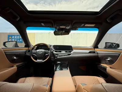 Lexus ES 2019, 70000 км, за 24719.94 USD