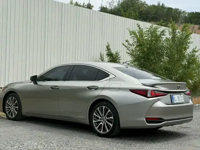 Lexus ES 2019, 70000 км, за 24719.94 USD - фото 7