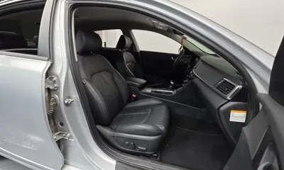 Kia K5 2018, 64540 км, за 10245.91 USD - фото 10