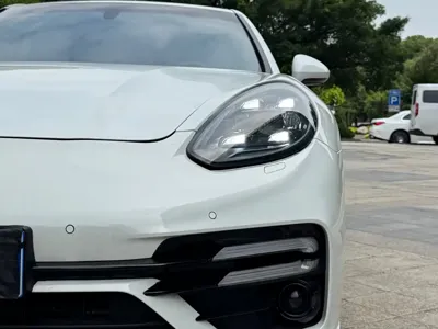 Porsche Panamera 2014, 130000 км, за 21838.75 USD