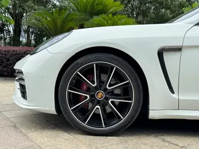 Porsche Panamera 2014, 130000 км, за 21838.75 USD