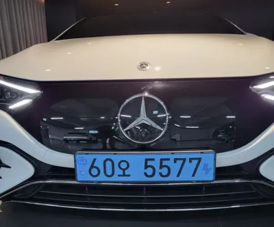 Mercedes-Benz EQE 2023, 25000 км, за 44951.16 USD - фото 8