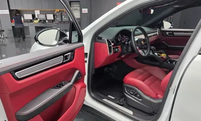 Porsche Cayenne 2023, 36339 км, за 71324.75 USD - фото 10