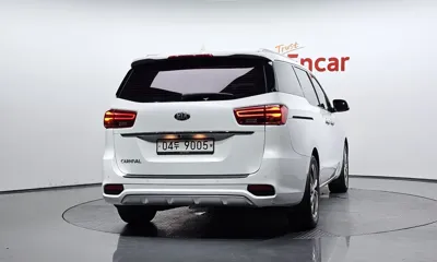 Kia Canival 2019, 95315 км, за 10174.61 USD
