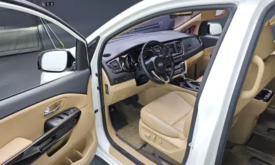 Kia Canival 2019, 95315 км, за 10174.61 USD - фото 10