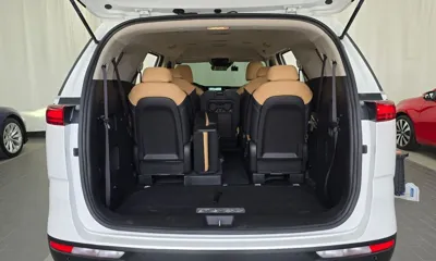 Kia Canival 2023, 66392 км, за 16214.1 USD - фото 20
