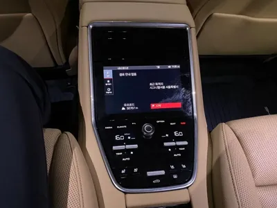 Porsche Panamera 2021, 60000 км, за 65642.64 USD - фото 18