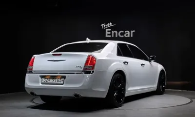 Chrysler 300C 2013, 98876 км, за 5153.62 USD