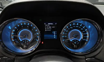 Chrysler 300C 2013, 98876 км, за 5153.62 USD - фото 8
