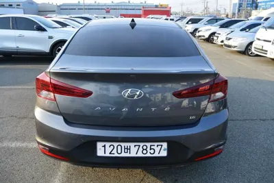Hyundai Avante 2019, 111196 км, за 7035.83 USD