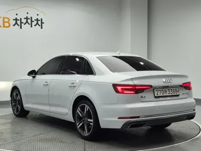 Audi A4 2019, 119059 км, за 10726.12 USD