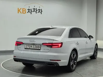 Audi A4 2019, 119059 км, за 10726.12 USD