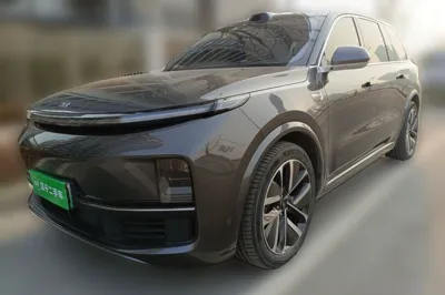 Li Auto L9 · 2022 год