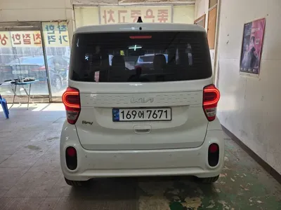 Kia Ray 2022, 130000 км, за 6498.62 USD