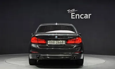 BMW 5-Series 2018, 130437 км, за 13130.58 USD