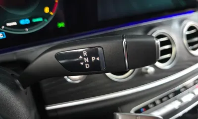 Mercedes-Benz E-Class 2023, 85906 км, за 26250.49 USD - фото 9