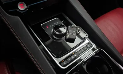 Jaguar F-Pace 2017, 52866 км, за 15032.17 USD - фото 9