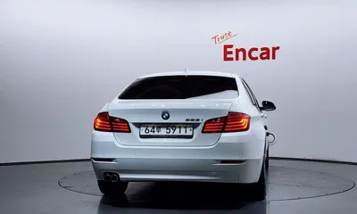 BMW 5-Series 2015, 129627 км, за 7752.45 USD