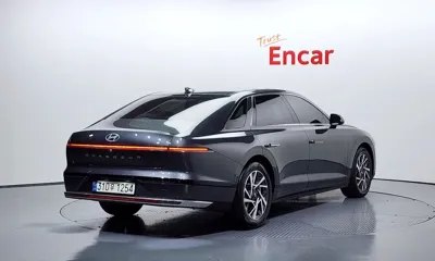 Hyundai Grandeur 2023, 39213 км, за 19198.66 USD