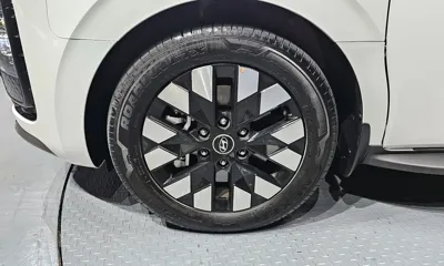 Hyundai Staria 2025, 10386 км, за 38729.16 USD