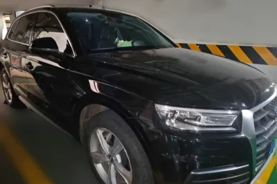 Audi Q5L 2020, 44000 км, за 22223 USD
