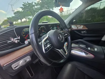Mercedes-Benz GLE-Class 2021, 127000 км, за 41125.12 USD
