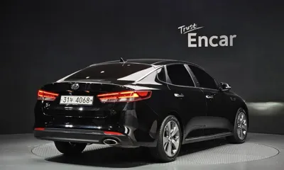 Kia K5 2017, 41727 км, за 9130.32 USD