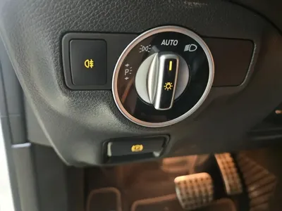Mercedes-Benz CLA-Class 2018, 39204 км, за 11946.96 USD - фото 8
