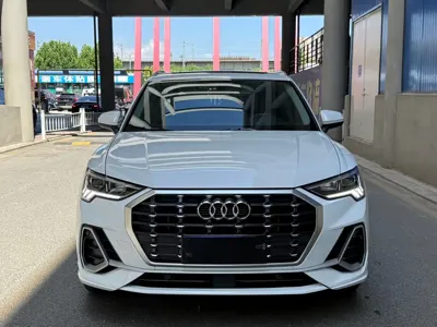 Audi Q3 2022, 14000 км, за 27714.15 USD