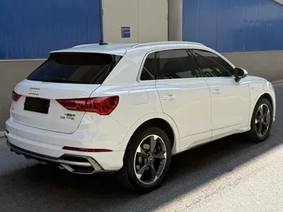 Audi Q3 2022, 14000 км, за 27714.15 USD