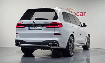 BMW X7 2025, 7651 км, за 83530.67 USD