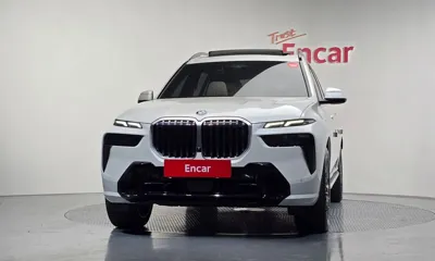 BMW X7 2025, 7651 км, за 83530.67 USD
