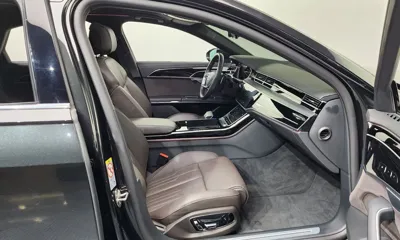 Audi A8 2023, 25482 км, за 51302.3 USD - фото 11
