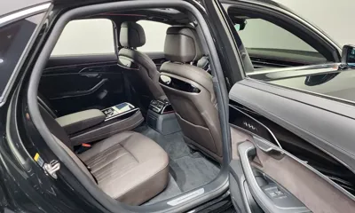 Audi A8 2023, 25482 км, за 51302.3 USD - фото 12