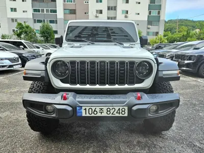 Jeep Wrangler 2024, 18000 км, за 37533.2 USD
